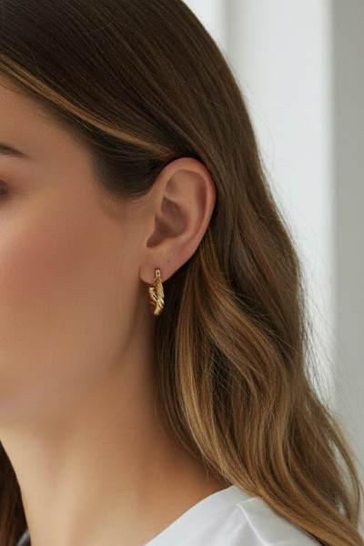 Sophia Gold Filled Hoop Earrings (15mm)